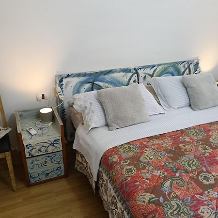 Little Art House Apartman Gaeta Kültér fotó